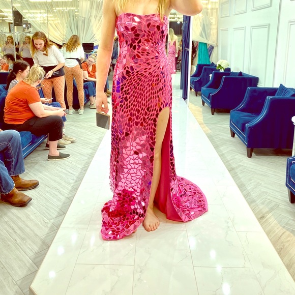 Sherri hill size 4 Clearance